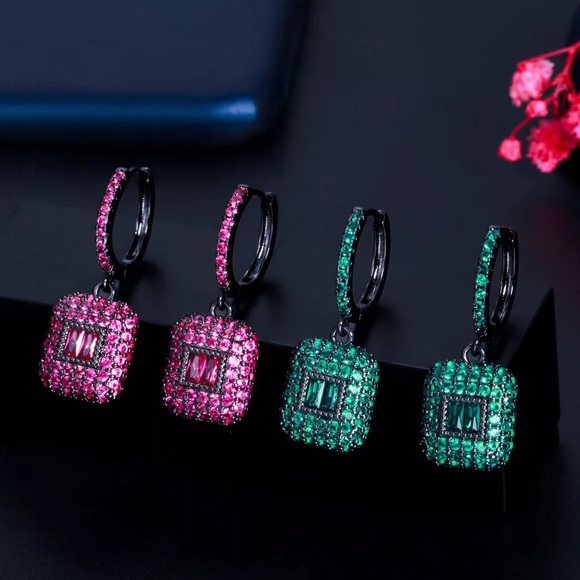 Emerald Green Iced Diamond Hoop Square Boho Fashion Square Hinges Earrings Pin - Picture 3 of 10